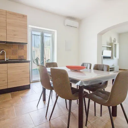 Guesthost - Lovely And Comfy By The Vineyard Arzachena
