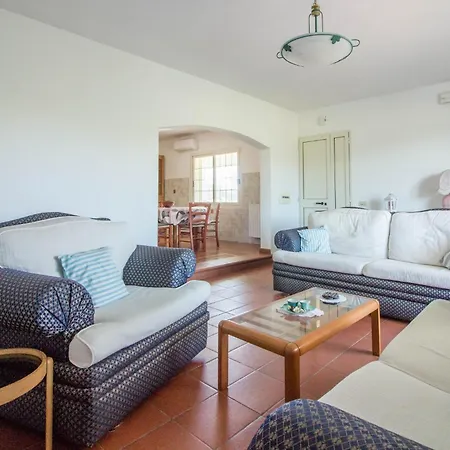 Guesthost - Lovely And Comfy By The Vineyard *